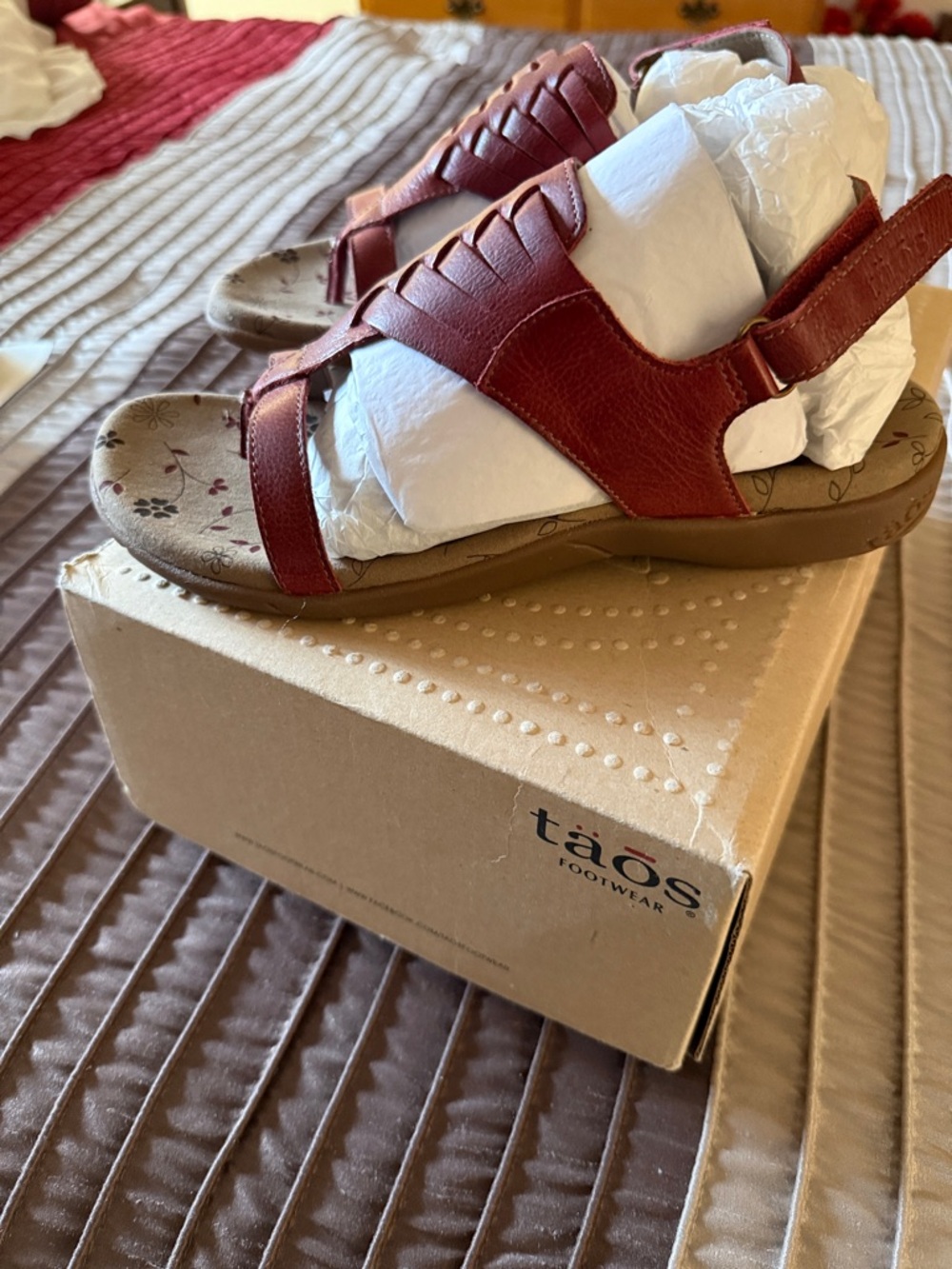 NIRVANA Women's Red Leather Slingback Sandals.  Taos.  Make offer!